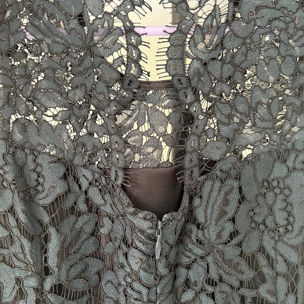 Dress - Picture 3 of 4